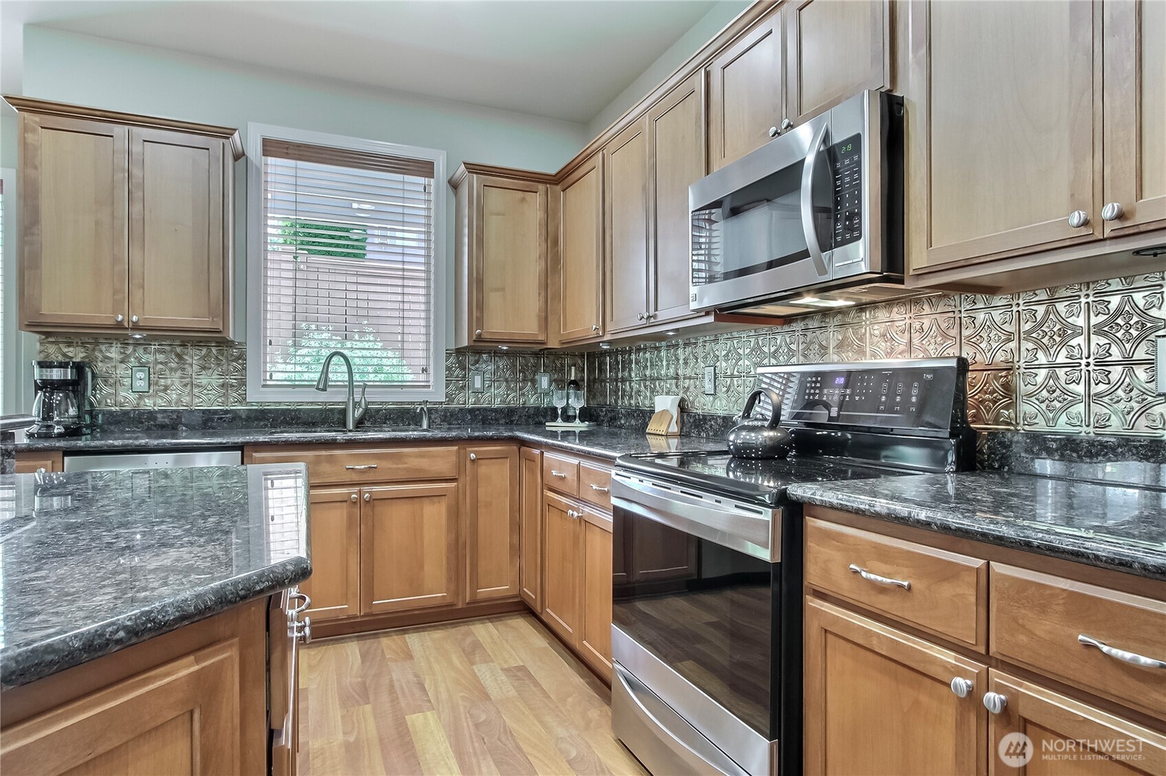 Puyallup, Washington, 98375, United States, 3 Bedrooms Bedrooms, ,3 BathroomsBathrooms,Residential,For Sale,1918513