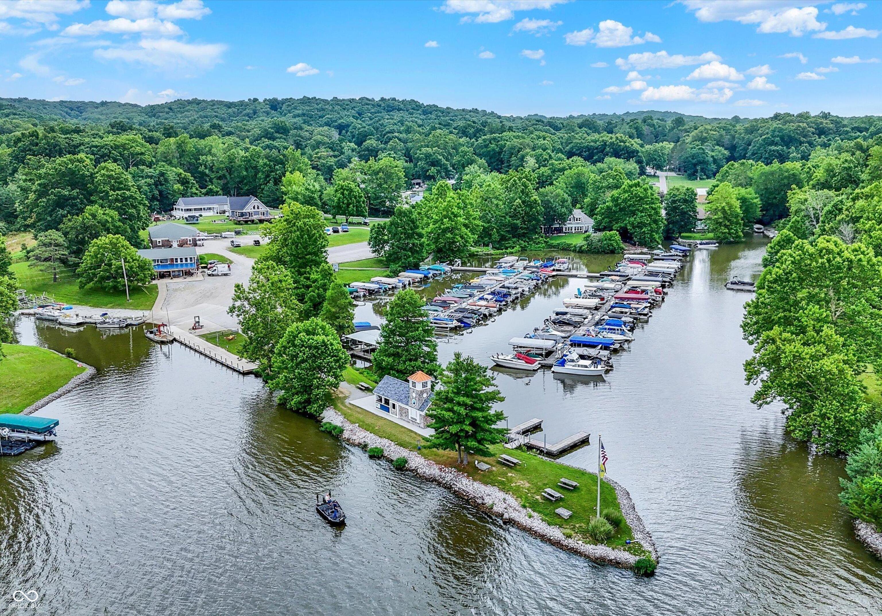 Unionville, Indiana, 47468, United States, 5 Bedrooms Bedrooms, ,5 BathroomsBathrooms,Residential,For Sale,1975333