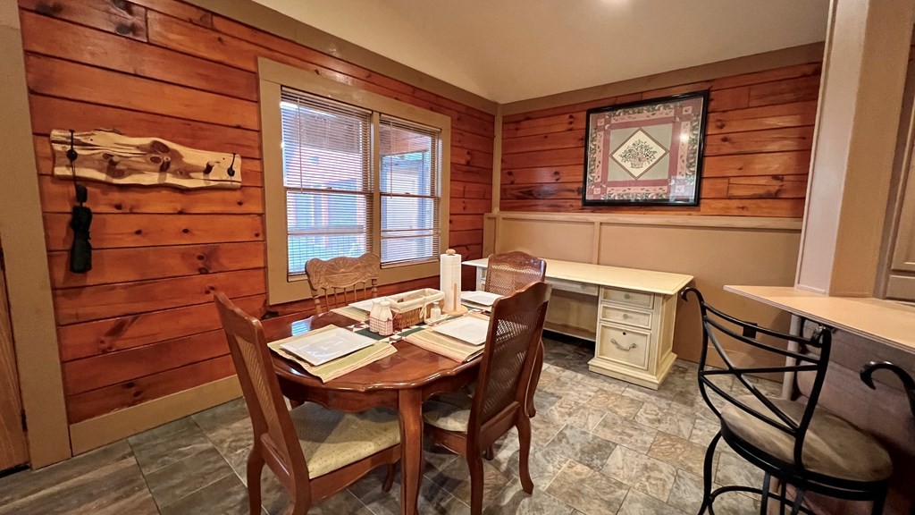 Blairsville, Georgia, 30512, United States, 3 Bedrooms Bedrooms, ,2 BathroomsBathrooms,Residential,For Sale,1930020