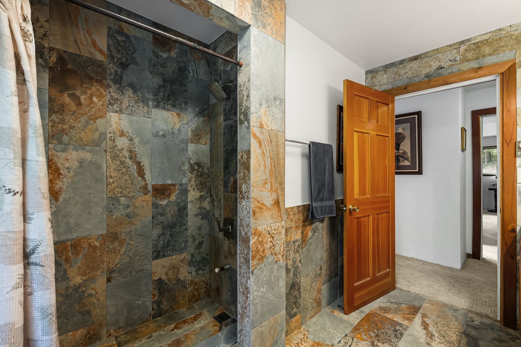  Tree Farm & Home on 6+ Acres - 物件實景