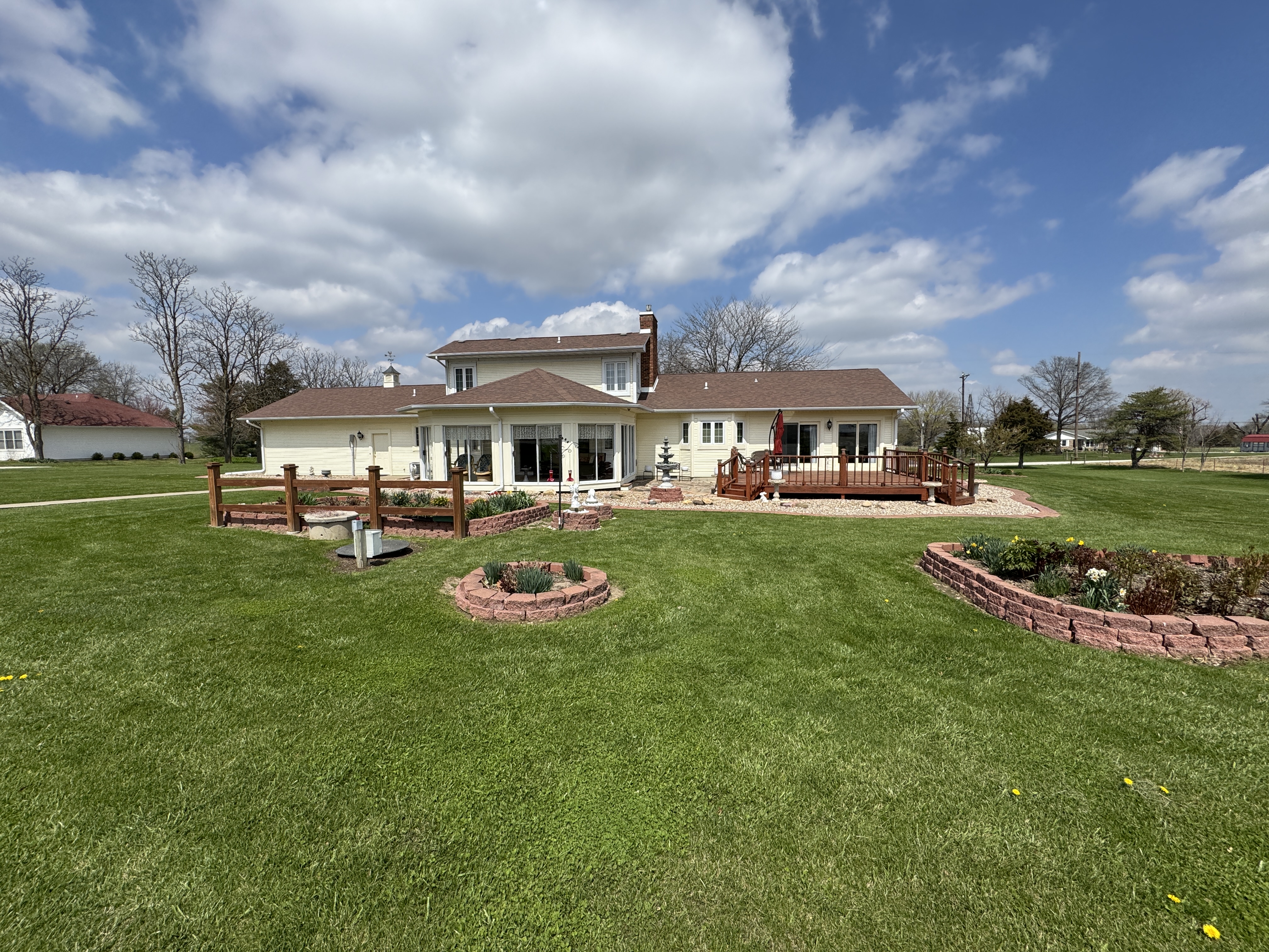 Kirksville, Missouri, 63501, United States, 3 Bedrooms Bedrooms, ,2 BathroomsBathrooms,Residential,For Sale,1873252
