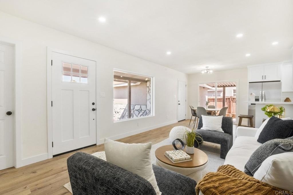 San Diego, California, 92114, United States, 3 Bedrooms Bedrooms, ,2 BathroomsBathrooms,Residential,For Sale,1991060