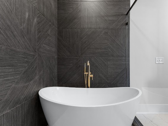 Clarksville, Tennessee, 37043, United States, 5 Bedrooms Bedrooms, ,4 BathroomsBathrooms,Residential,For Sale,1973971