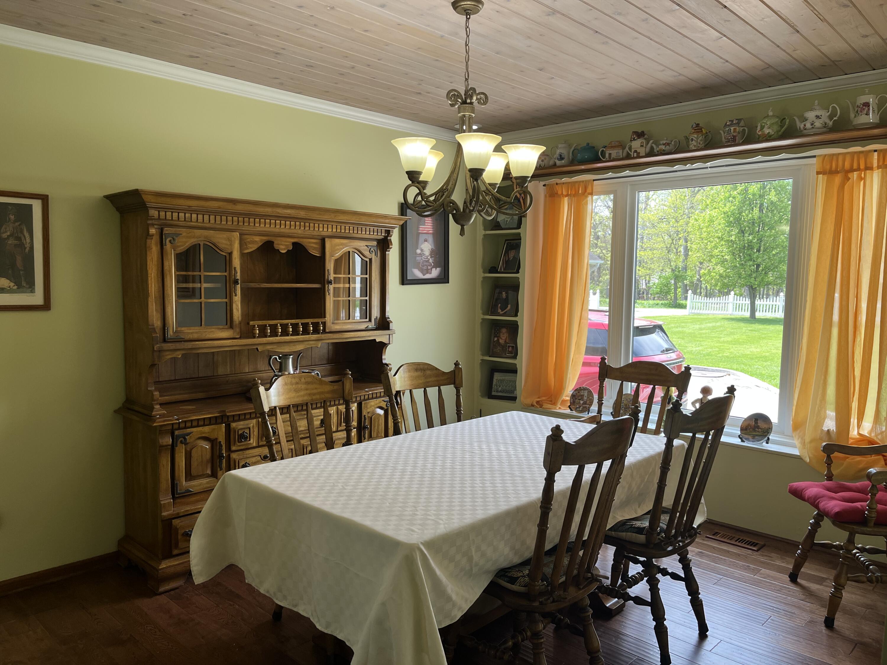 Crown Point, Indiana, 46307, United States, 3 Bedrooms Bedrooms, ,3 BathroomsBathrooms,Residential,For Sale,2040656