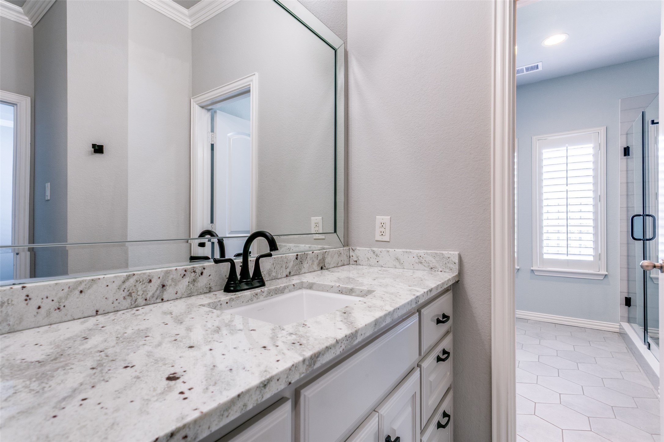 Grapevine, Texas, 76092, United States, 4 Bedrooms Bedrooms, ,3 BathroomsBathrooms,Residential,For Sale,1951115