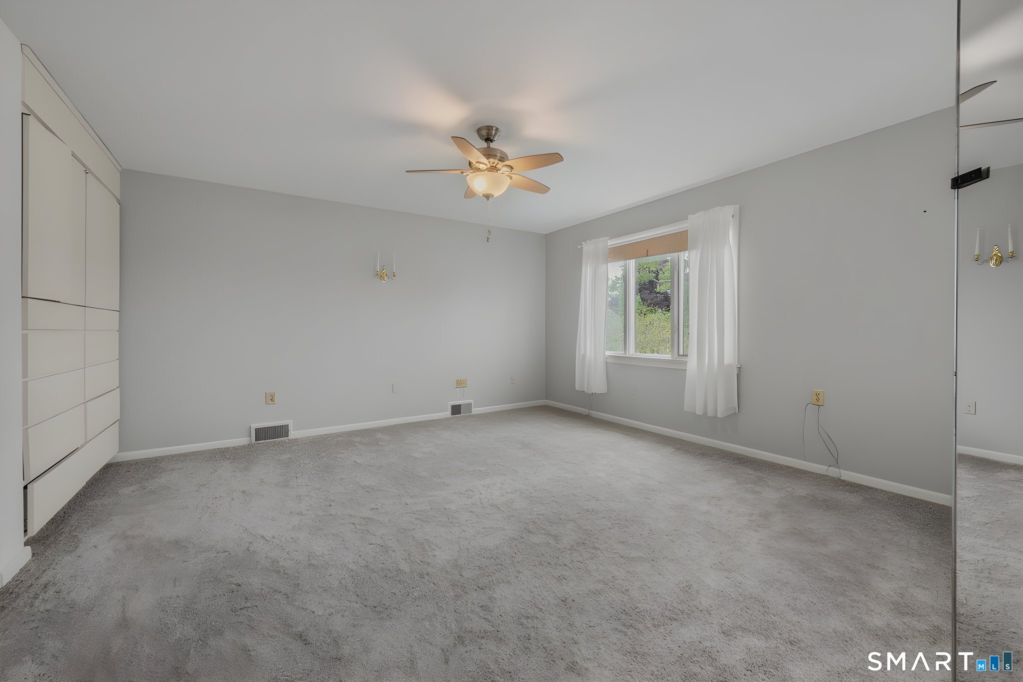 New London, Connecticut, 06320, United States, 4 Bedrooms Bedrooms, ,4 BathroomsBathrooms,Residential,For Sale,2048761