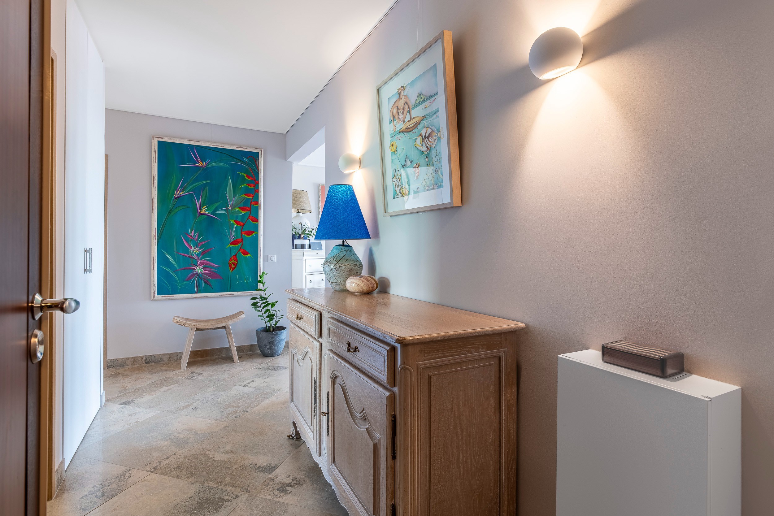  2-bedroom apartment in Vence: sea view, top floor, terraces, parking - 物件實景
