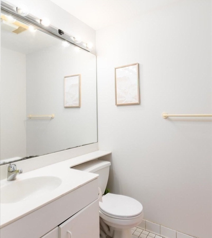 Cambridge, Massachusetts, 02139, United States, 2 Bedrooms Bedrooms, ,2 BathroomsBathrooms,Residential,For Sale,1989905