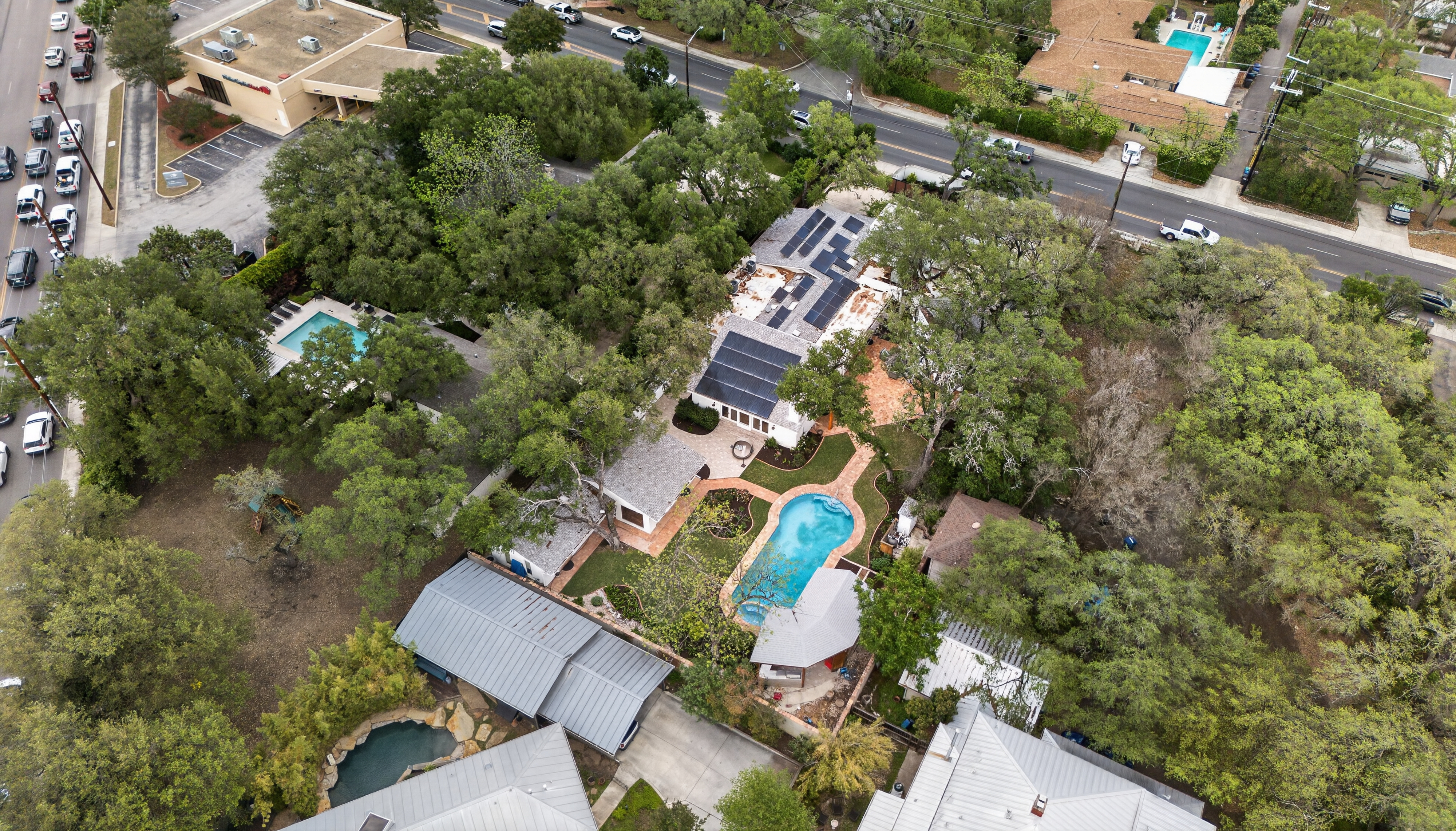  Experience Rare Privacy and Resort Style Living in Alamo Heights - 物件實景