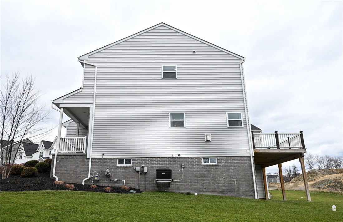 Oakdale, Pennsylvania, 15071, United States, 4 Bedrooms Bedrooms, ,4 BathroomsBathrooms,Residential,For Sale,2000076