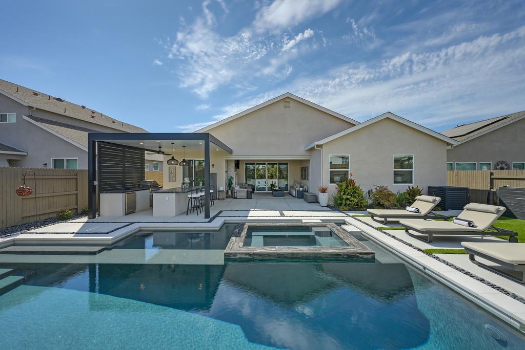 Roseville, California, 95747, United States, 4 Bedrooms Bedrooms, ,4 BathroomsBathrooms,Residential,For Sale,1927249