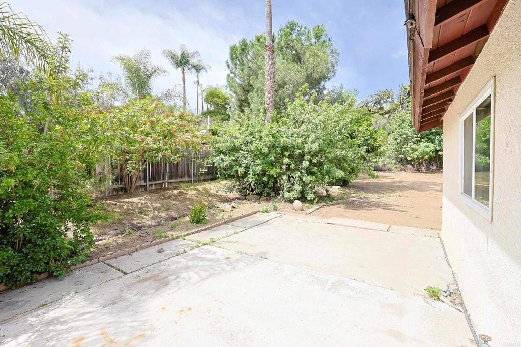Lakeside, California, 92040, United States, 3 Bedrooms Bedrooms, ,2 BathroomsBathrooms,Residential,For Sale,1907762