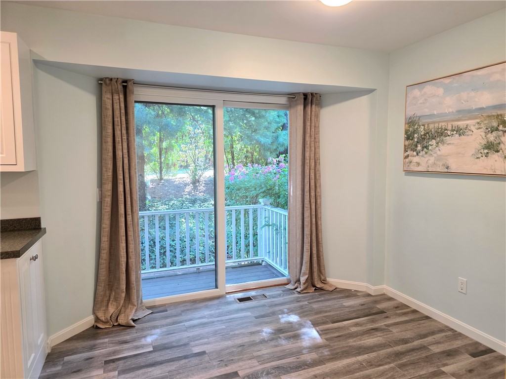 Cranston, Rhode Island, 02920, United States, 2 Bedrooms Bedrooms, ,3 BathroomsBathrooms,Residential,For Sale,1913693