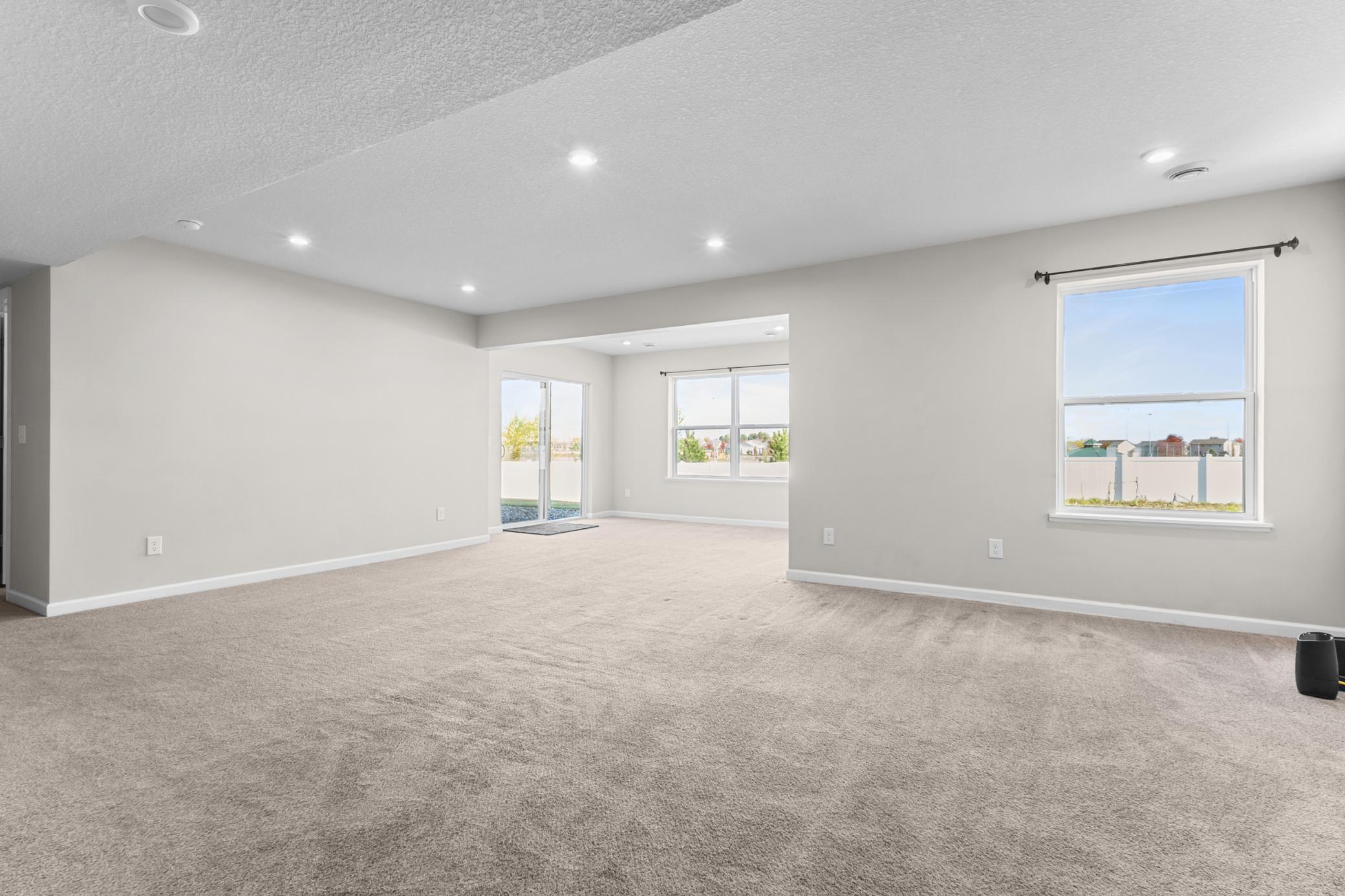 Farmington, Minnesota, 55024, United States, 4 Bedrooms Bedrooms, ,2 BathroomsBathrooms,Residential,For Sale,1990959