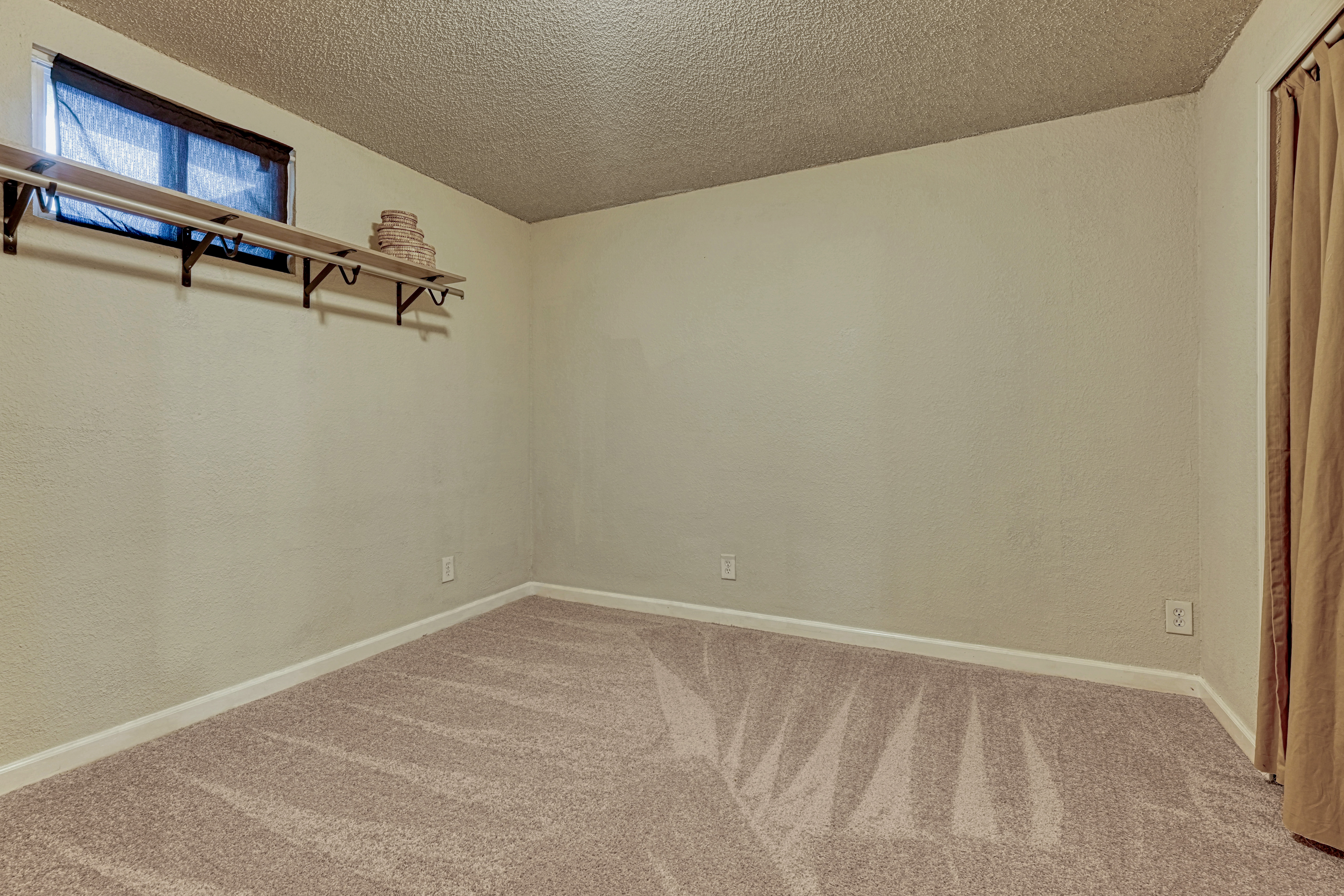  Move-In Ready Ranch Home with 6 Bedrooms in Southburough - 物件實景