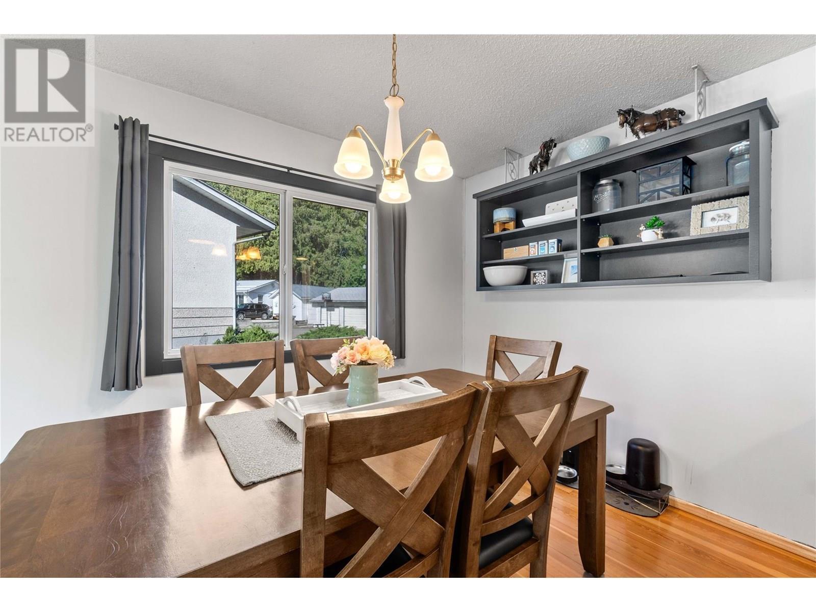 SORRENTO, British Columbia, V0E 2W0, CA, 4 Bedrooms Bedrooms, ,2 BathroomsBathrooms,Residential,For Sale,1837690