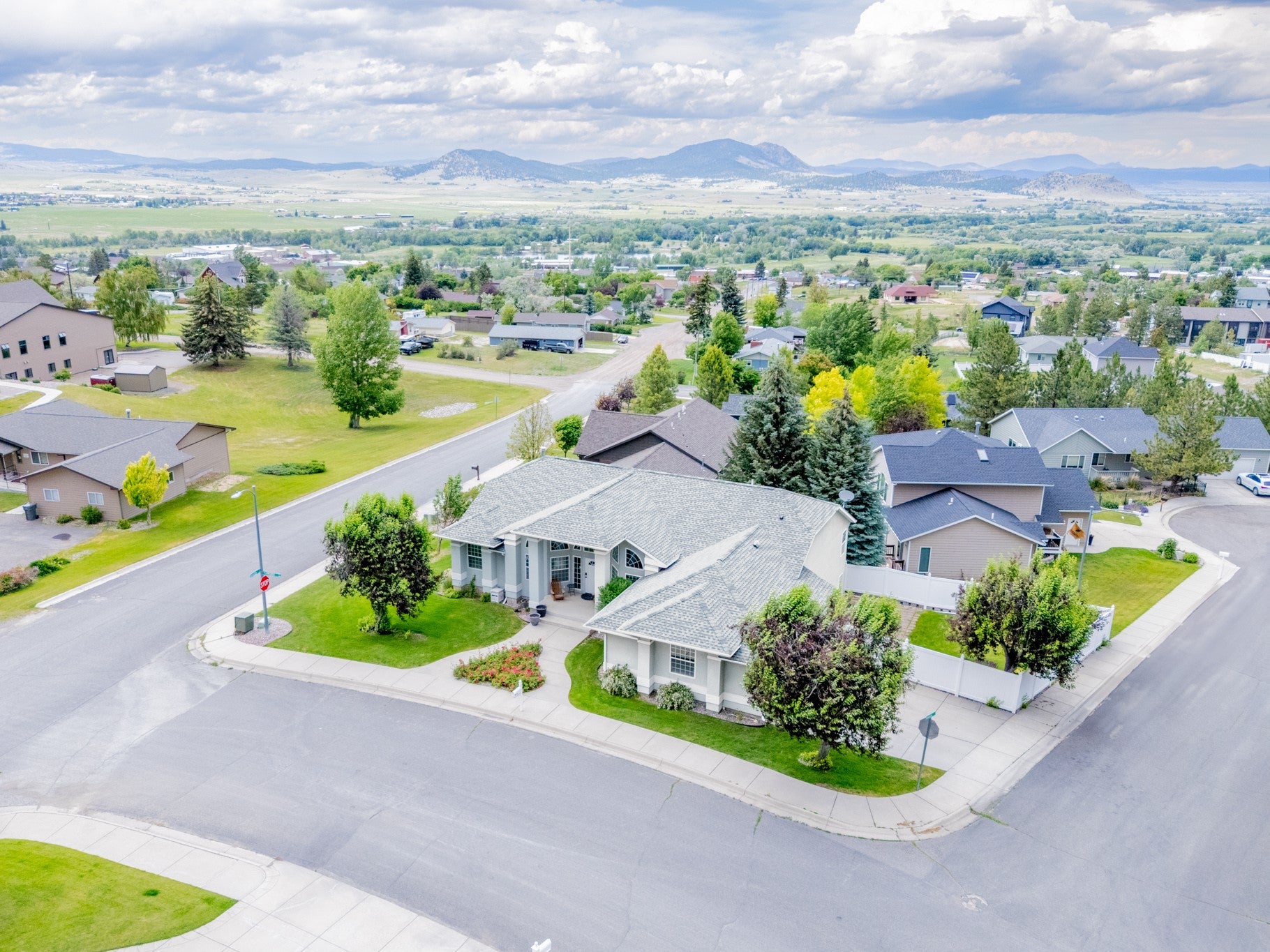 Helena, Montana, 59601, United States, 5 Bedrooms Bedrooms, ,3 BathroomsBathrooms,Residential,For Sale,1885128