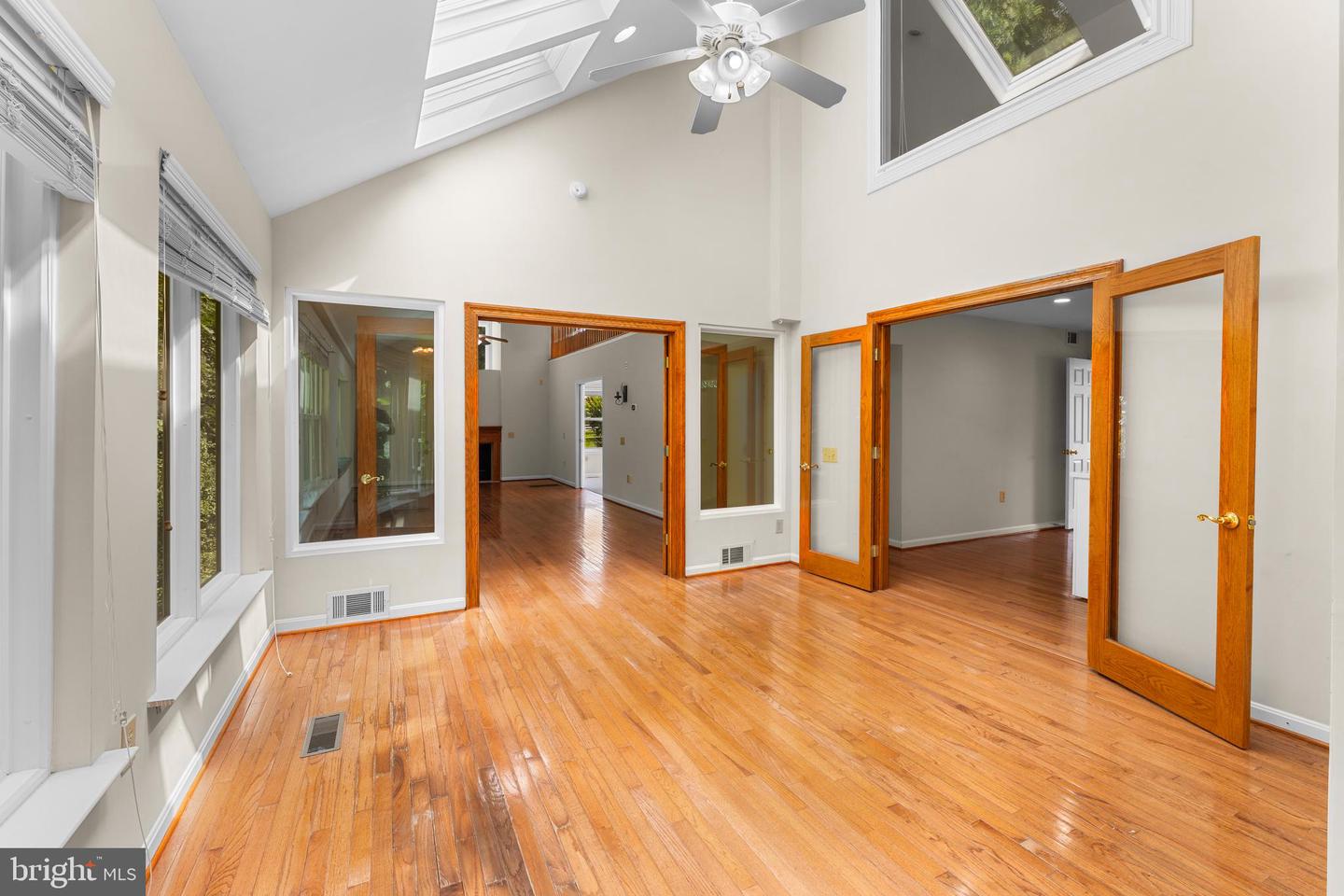 Clinton, Maryland, 20735, United States, 5 Bedrooms Bedrooms, ,5 BathroomsBathrooms,Residential,For Sale,1907711