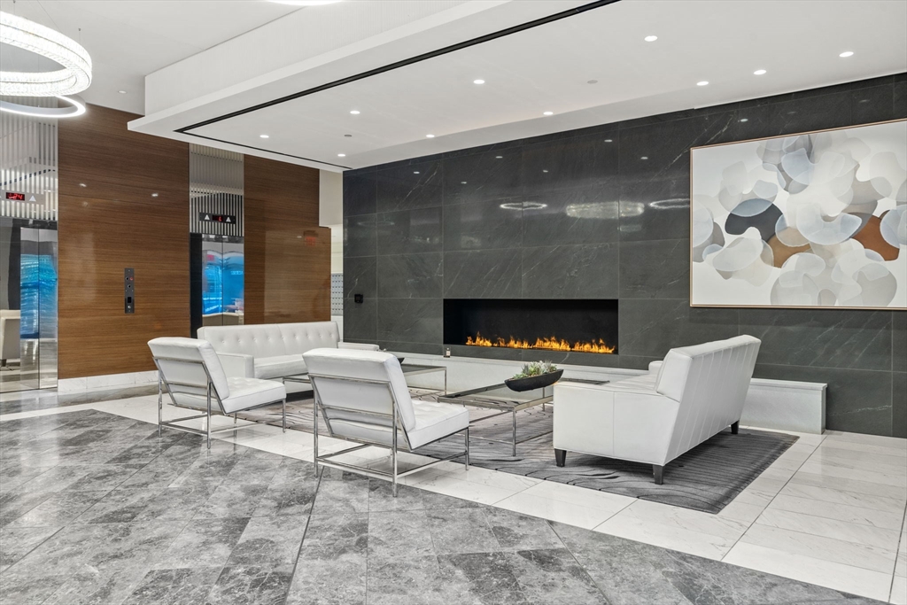 Boston, Massachusetts, 02111, United States, 1 Bedroom Bedrooms, ,1 BathroomBathrooms,Residential,For Sale,1991032