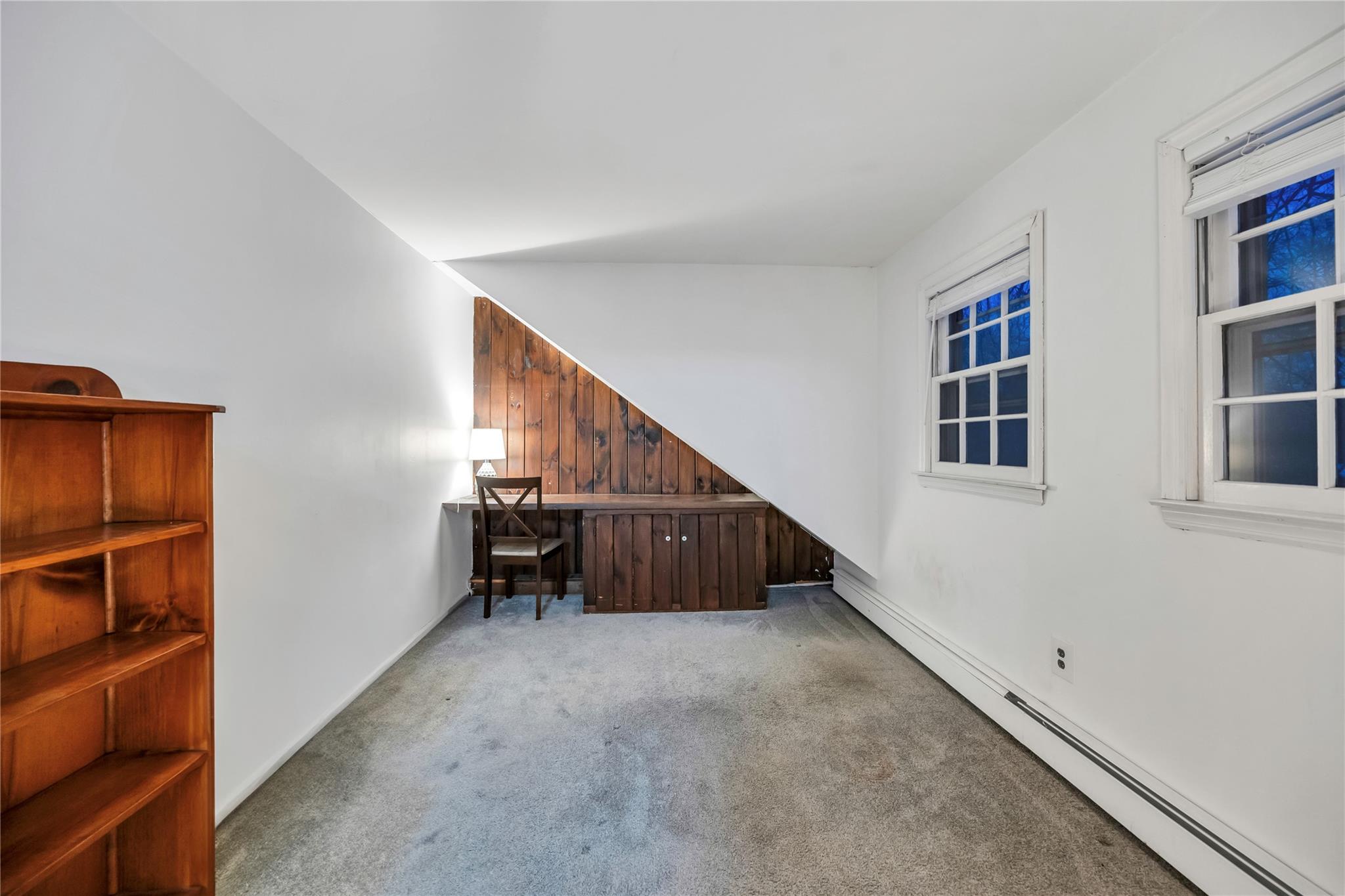 Hauppauge, New York, 11788, United States, 4 Bedrooms Bedrooms, ,2 BathroomsBathrooms,Residential,For Sale,1714342