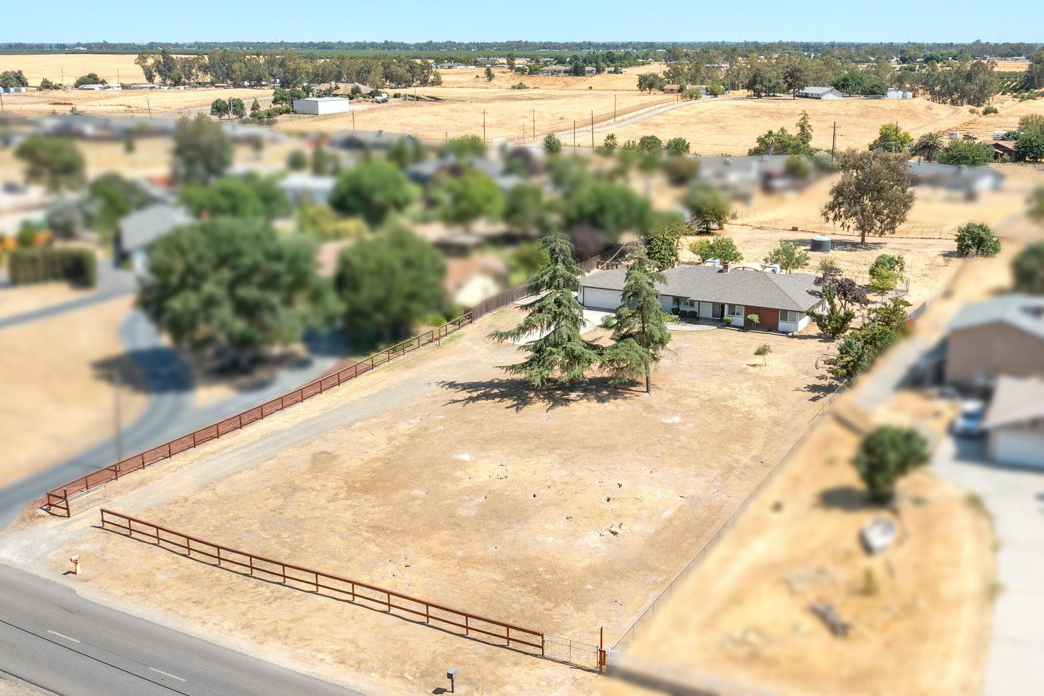 Madera, California, 93636, United States, 4 Bedrooms Bedrooms, ,3 BathroomsBathrooms,Residential,For Sale,1981366