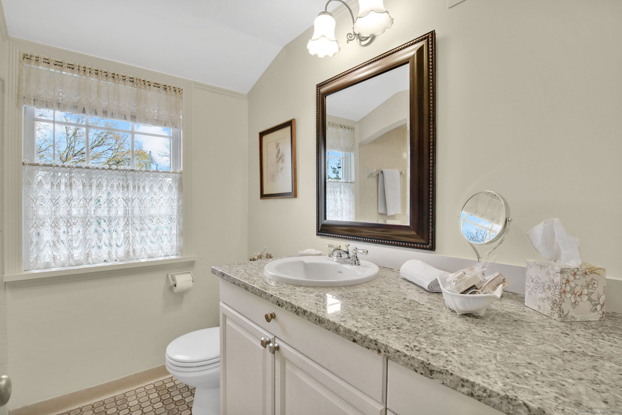 Glastonbury, Connecticut, 06033, United States, 4 Bedrooms Bedrooms, ,3 BathroomsBathrooms,Residential,For Sale,1988167