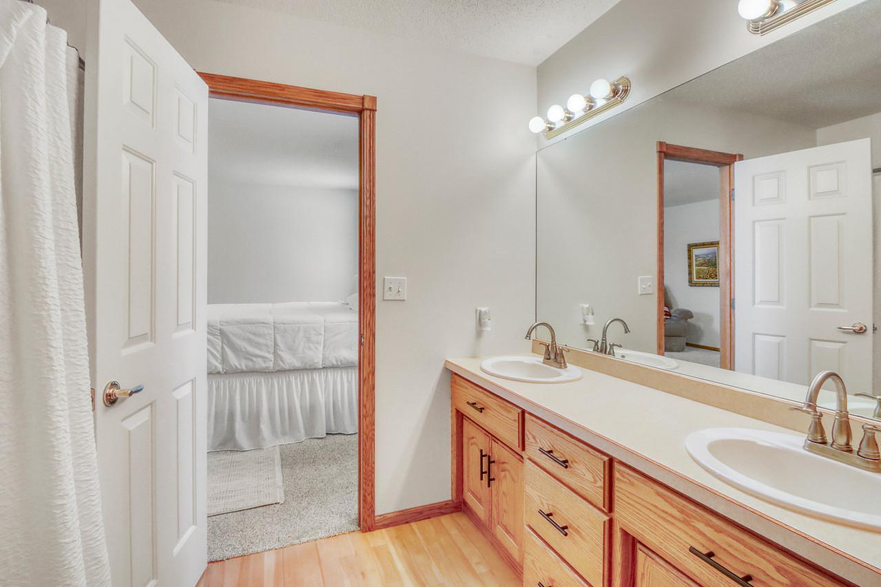 West Fargo, North Dakota, 58078, United States, 3 Bedrooms Bedrooms, ,2 BathroomsBathrooms,Residential,For Sale,2006344