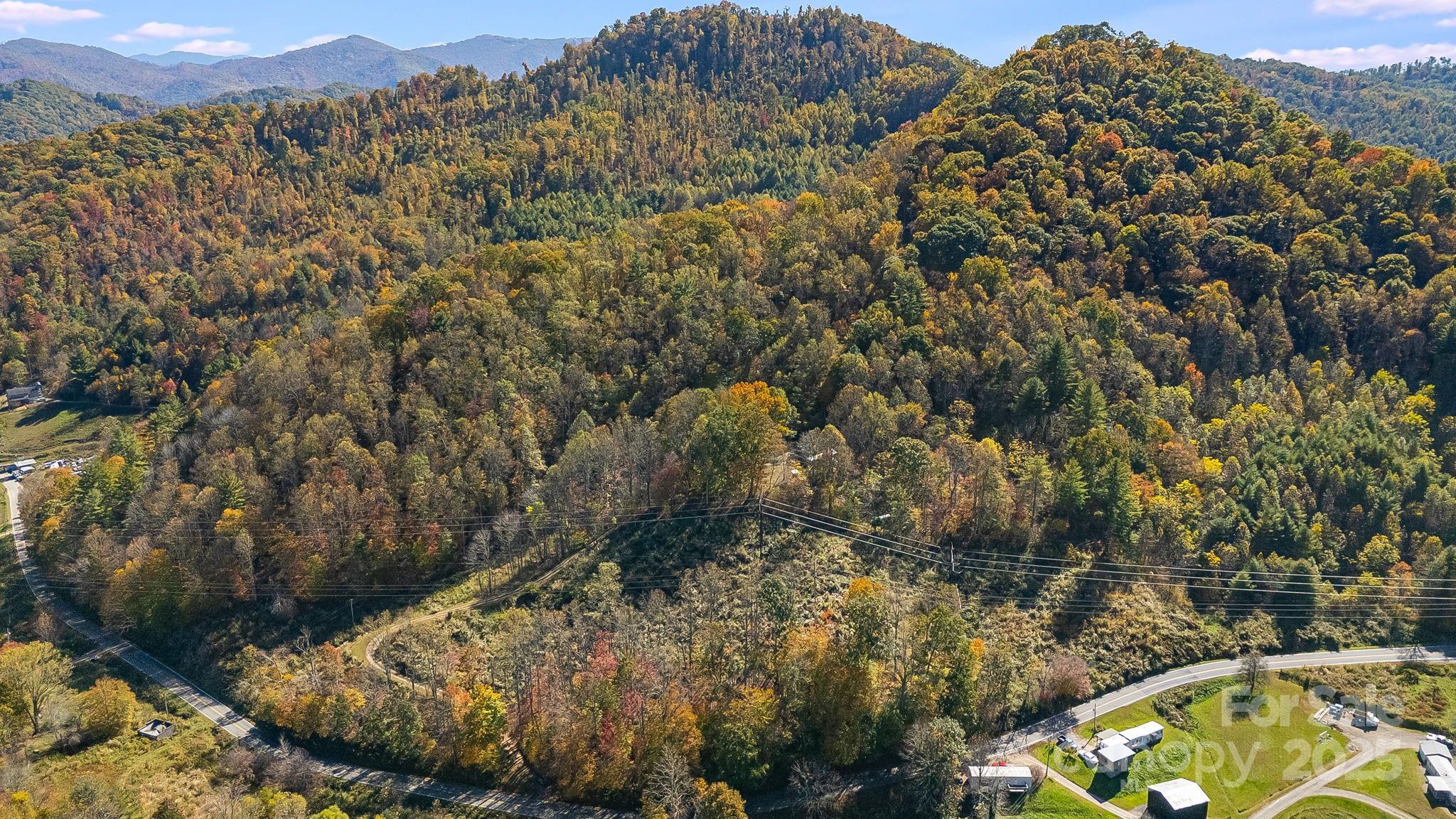 Burnsville, North Carolina, 28714, United States, 3 Bedrooms Bedrooms, ,2 BathroomsBathrooms,Residential,For Sale,1967012