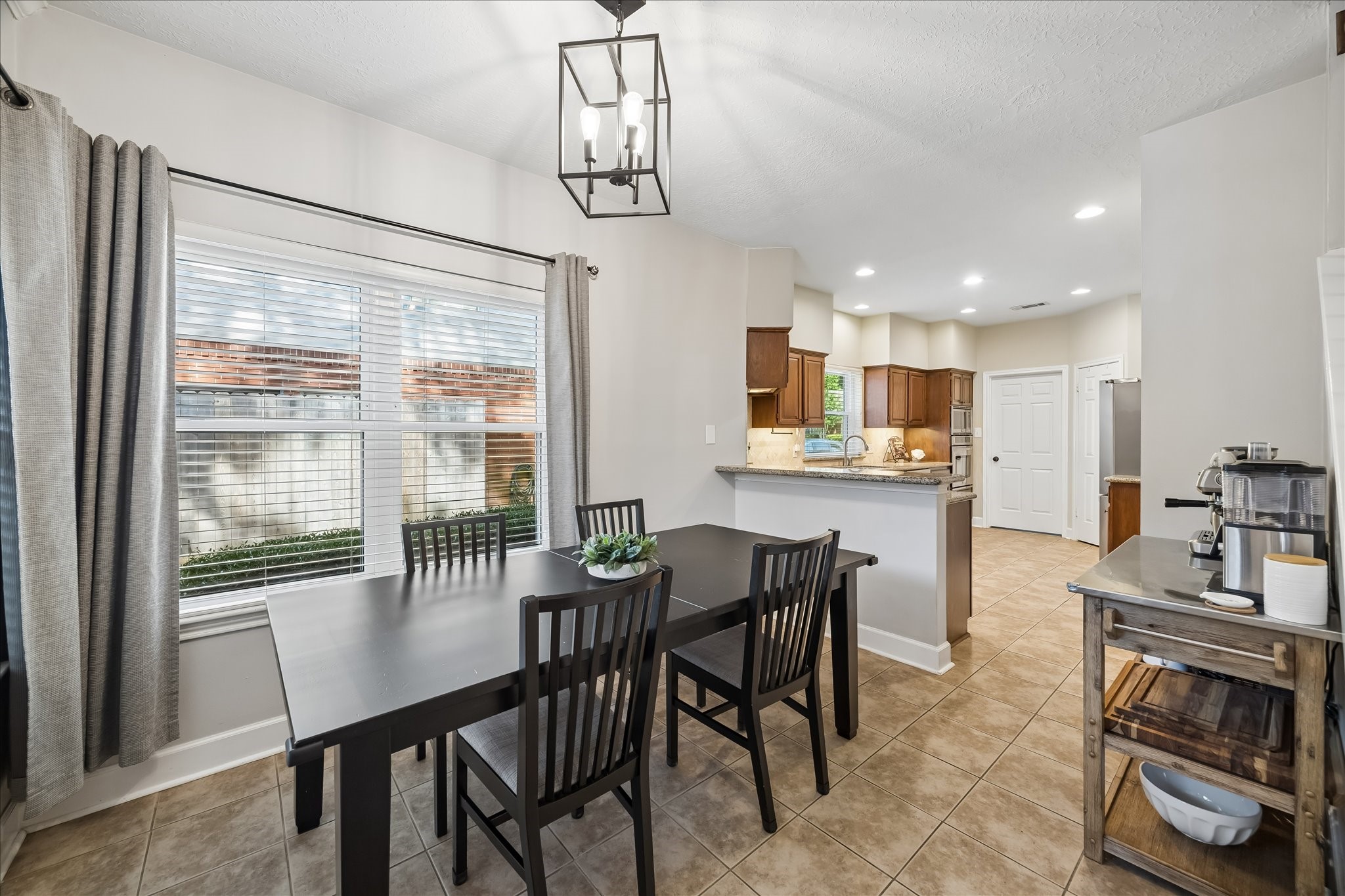  5127 Shady Maple Drive - 物件實景