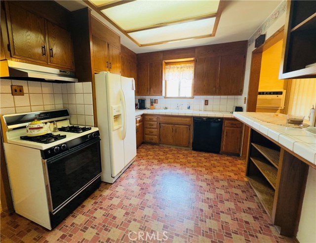 Pico Rivera, California, 90660, United States, 4 Bedrooms Bedrooms, ,2 BathroomsBathrooms,Residential,For Sale,1920539