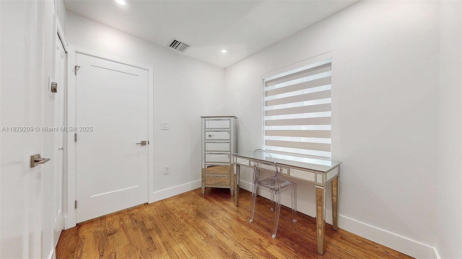 Coral Gables, Florida, 33134, United States, 4 Bedrooms Bedrooms, ,3 BathroomsBathrooms,Residential,For Sale,1976350