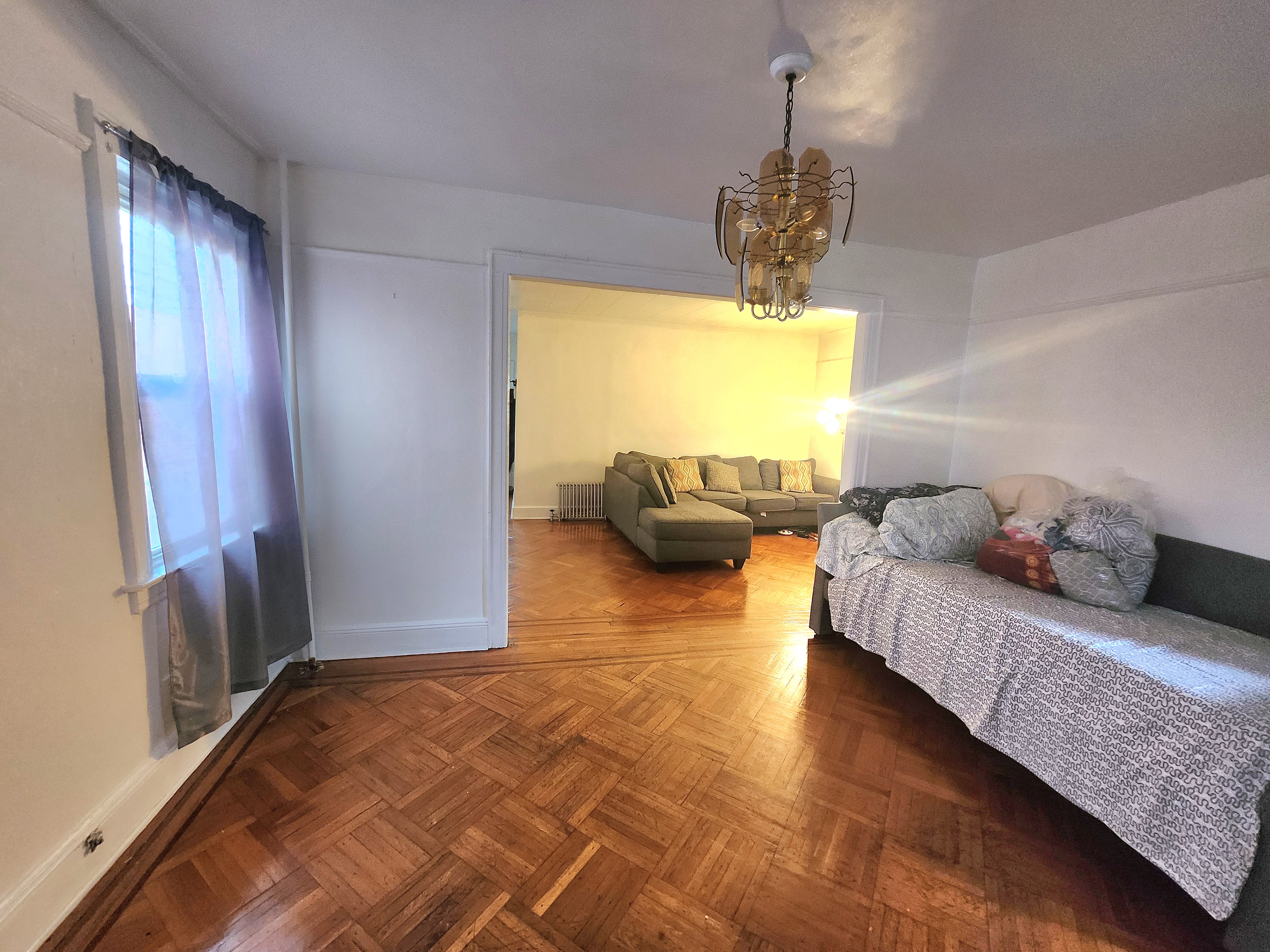 Queens Village, New York, 11428, United States, 4 Bedrooms Bedrooms, ,3 BathroomsBathrooms,Residential,For Sale,1870963