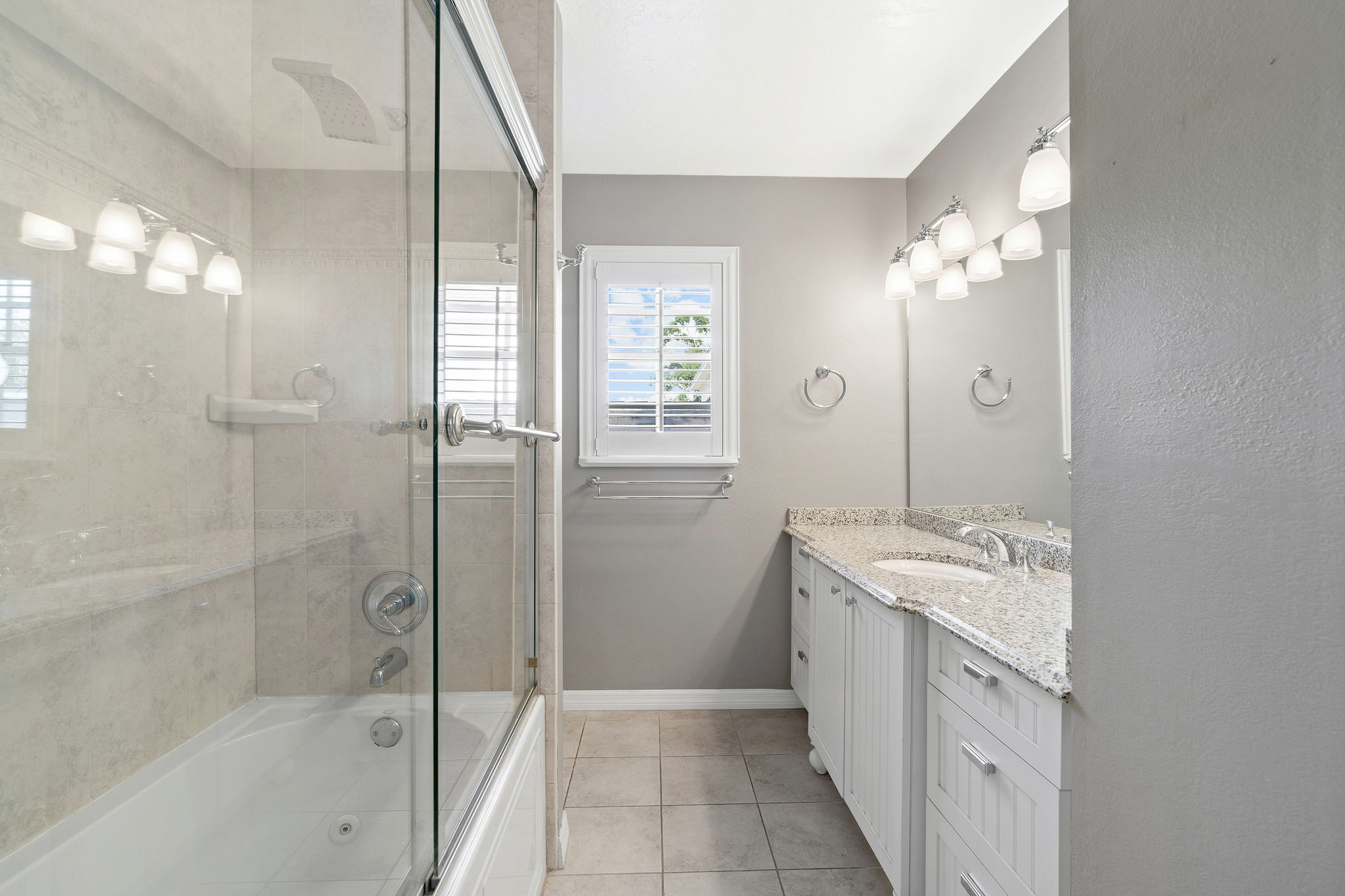 St. Peterburg, Florida, 33704, United States, 4 Bedrooms Bedrooms, ,3 BathroomsBathrooms,Residential,For Sale,2018608