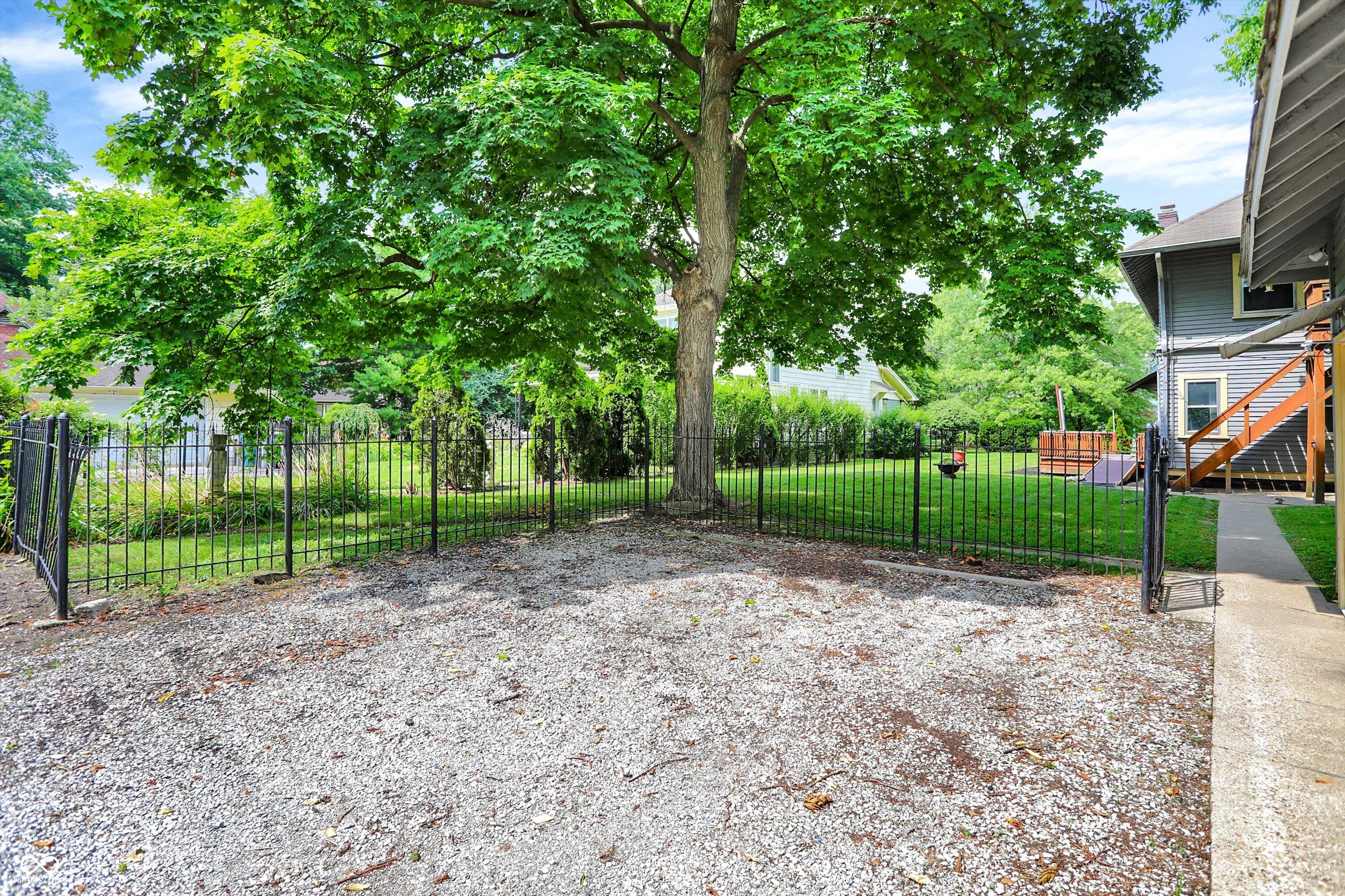 Indianapolis, Indiana, 46201, United States, ,Residential,For Sale,1893687