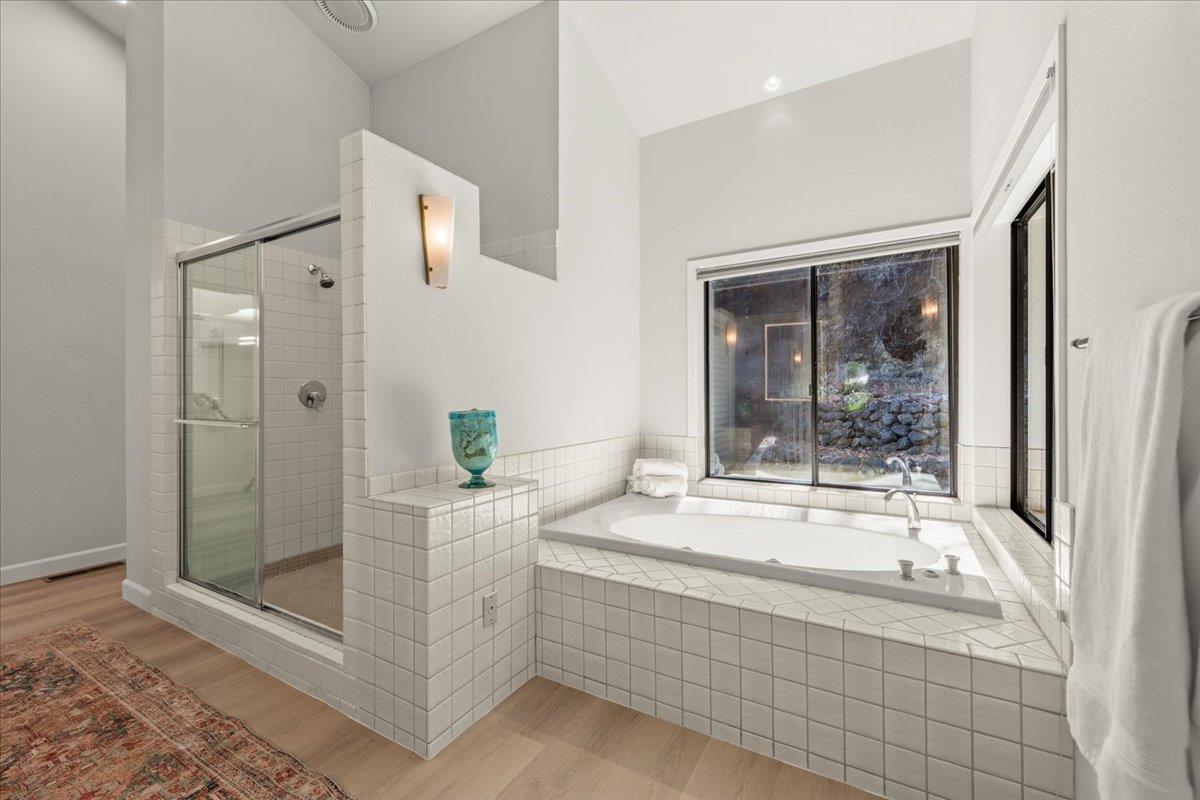Los Altos Hills, California, 94022, United States, 5 Bedrooms Bedrooms, ,5 BathroomsBathrooms,Residential,For Sale,1907317