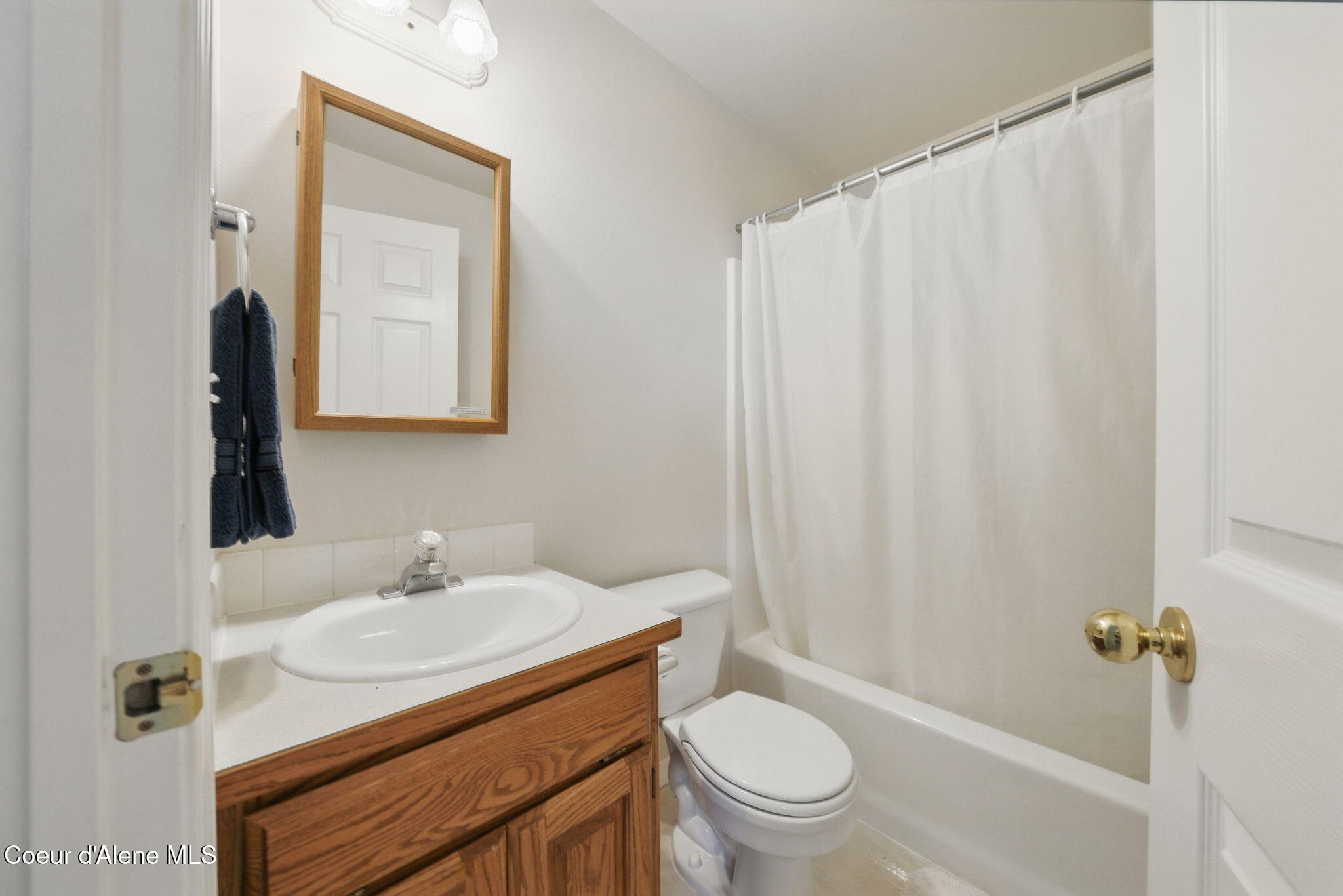 Newman Lake, Washington, 99025, United States, 6 Bedrooms Bedrooms, ,5 BathroomsBathrooms,Residential,For Sale,1798290