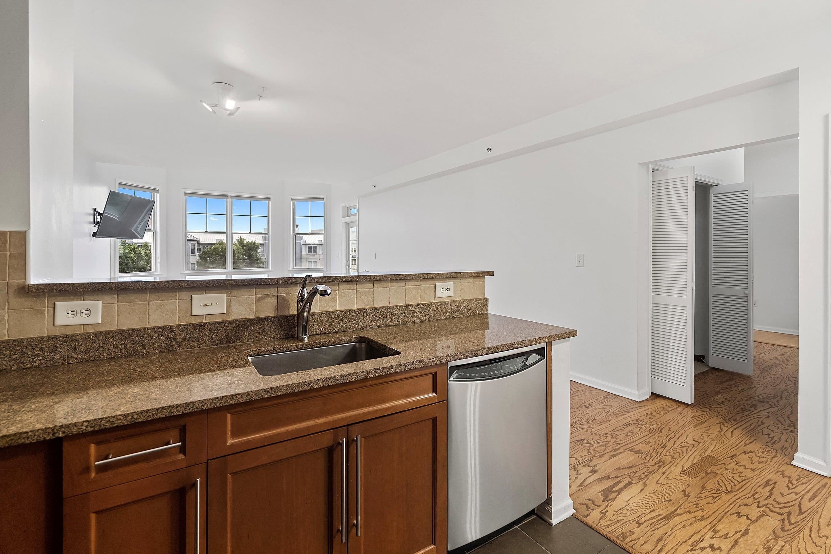 JC, Greenville, New Jersey, 07305, United States, 2 Bedrooms Bedrooms, ,2 BathroomsBathrooms,Residential,For Sale,1990758