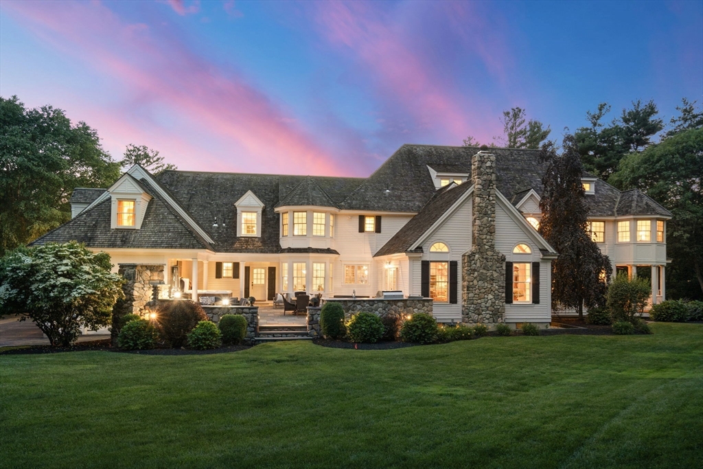 Milton, Massachusetts, 02186, United States, 6 Bedrooms Bedrooms, ,6 BathroomsBathrooms,Residential,For Sale,1940857