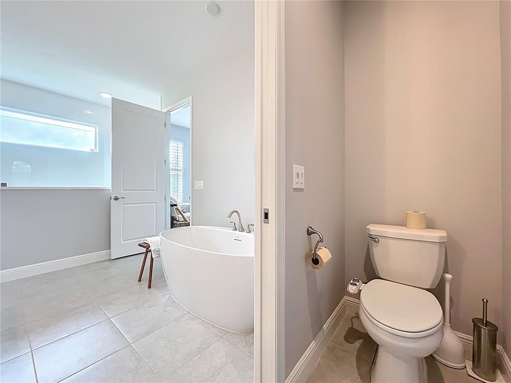 Groveland, Florida, 34736, United States, 5 Bedrooms Bedrooms, ,7 BathroomsBathrooms,Residential,For Sale,1906633