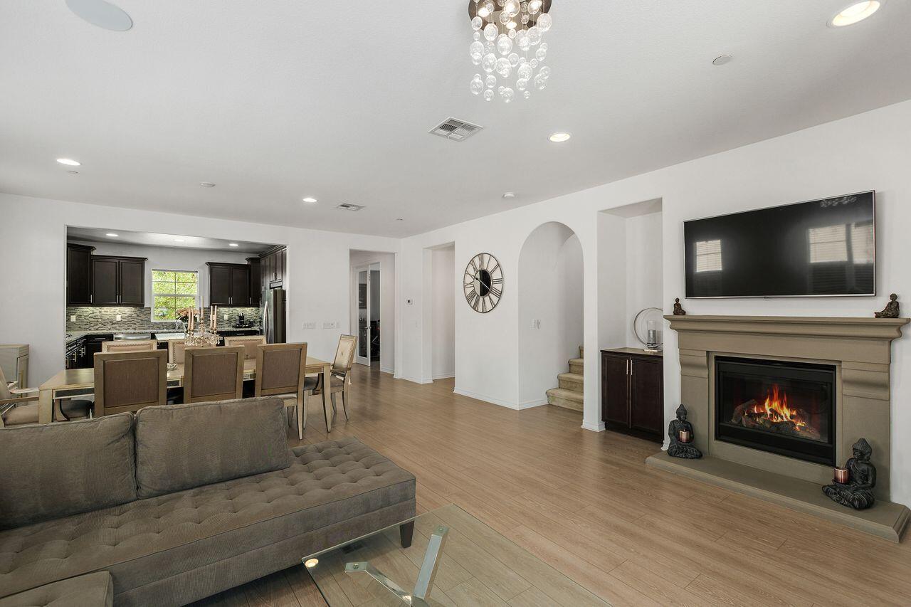 Palm Desert, California, 92211, United States, 4 Bedrooms Bedrooms, ,3 BathroomsBathrooms,Residential,For Sale,1913573