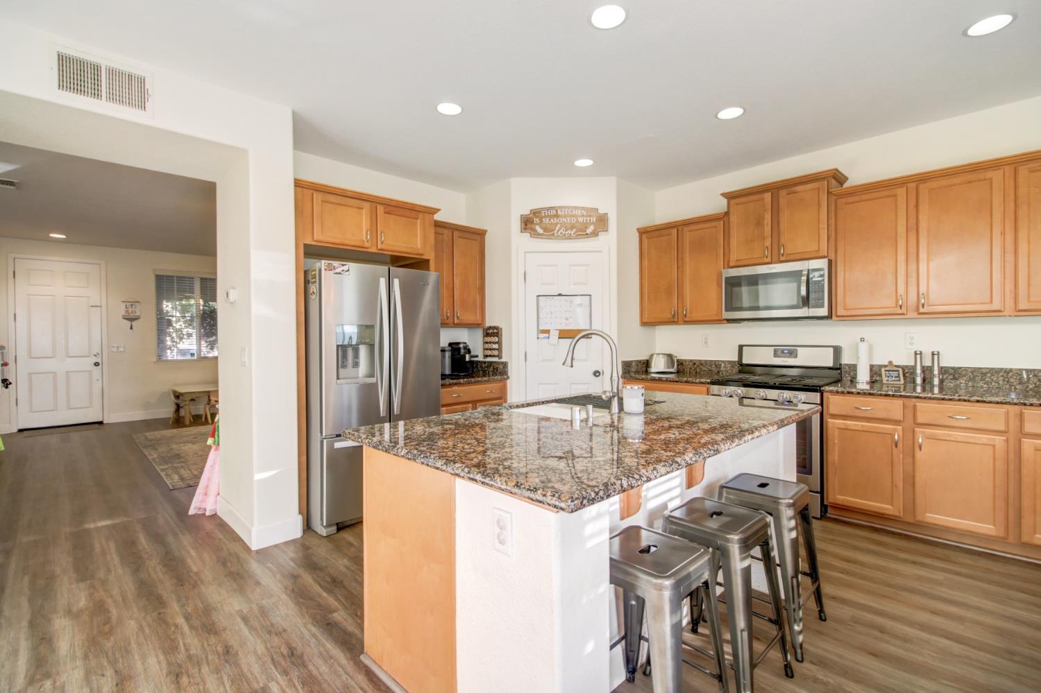 Lincoln, California, 95648, United States, 4 Bedrooms Bedrooms, ,3 BathroomsBathrooms,Residential,For Sale,1991044