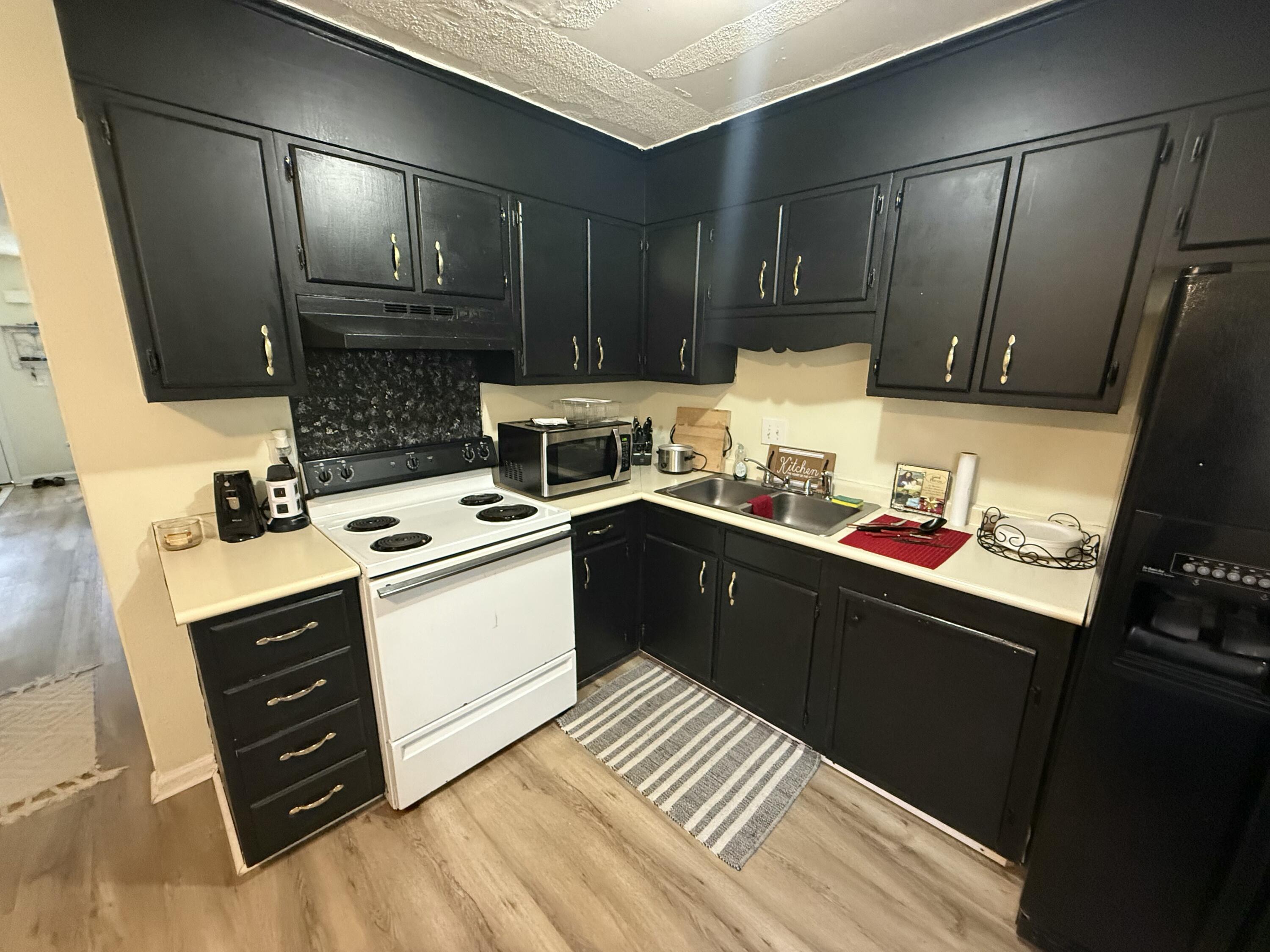 Summerville, South Carolina, 29485, United States, 8 Bedrooms Bedrooms, ,Residential,For Sale,1926053