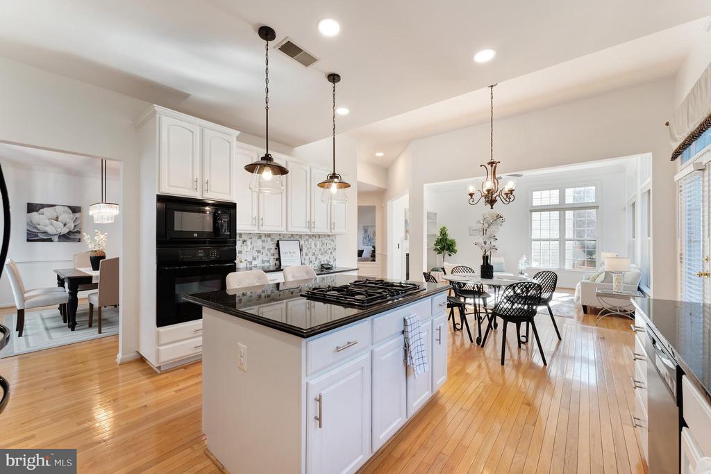 Lorton, Virginia, 22079, United States, 5 Bedrooms Bedrooms, ,4 BathroomsBathrooms,Residential,For Sale,2001485