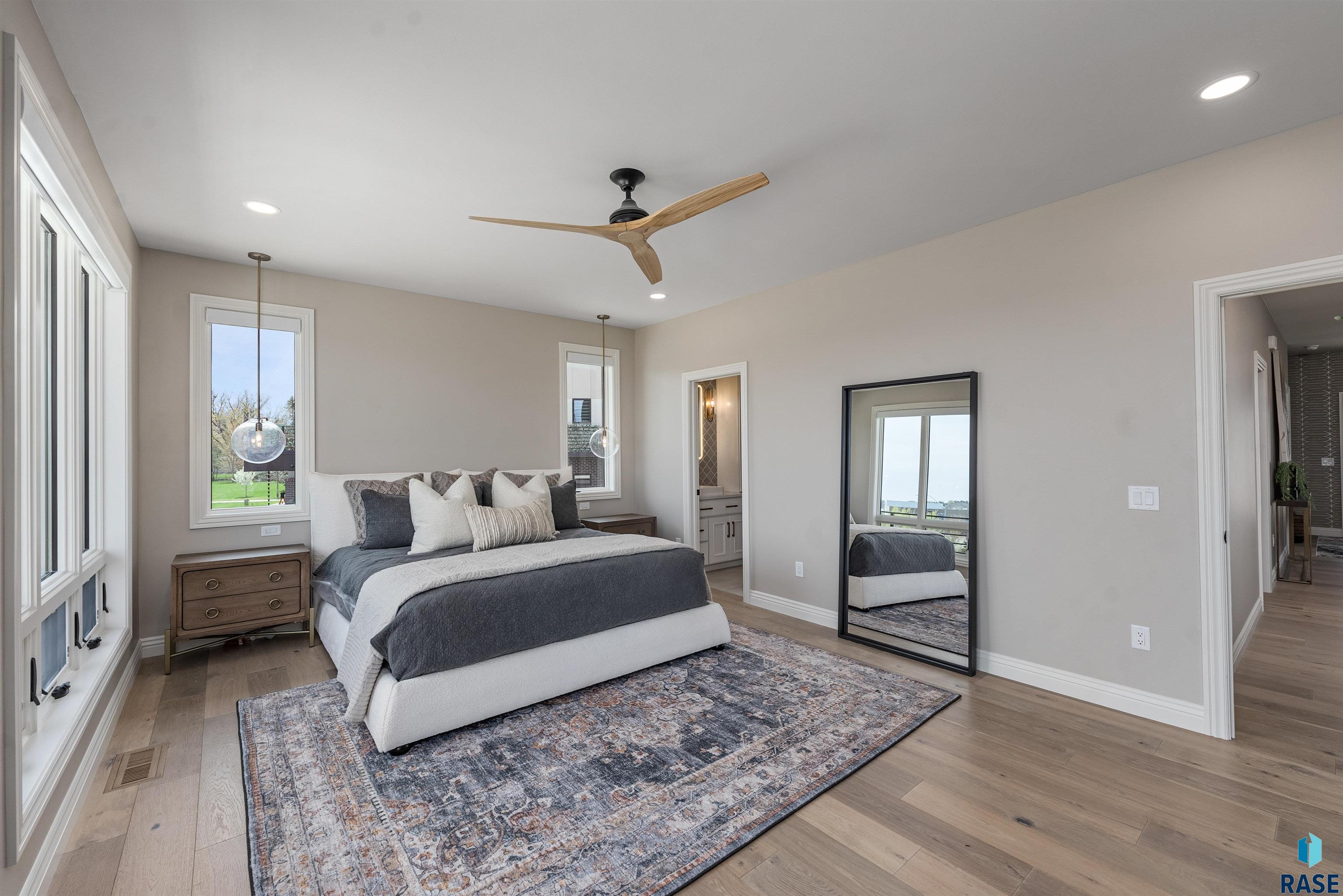 Sioux Falls, South Dakota, 57106, United States, ,Residential,For Sale,1986219