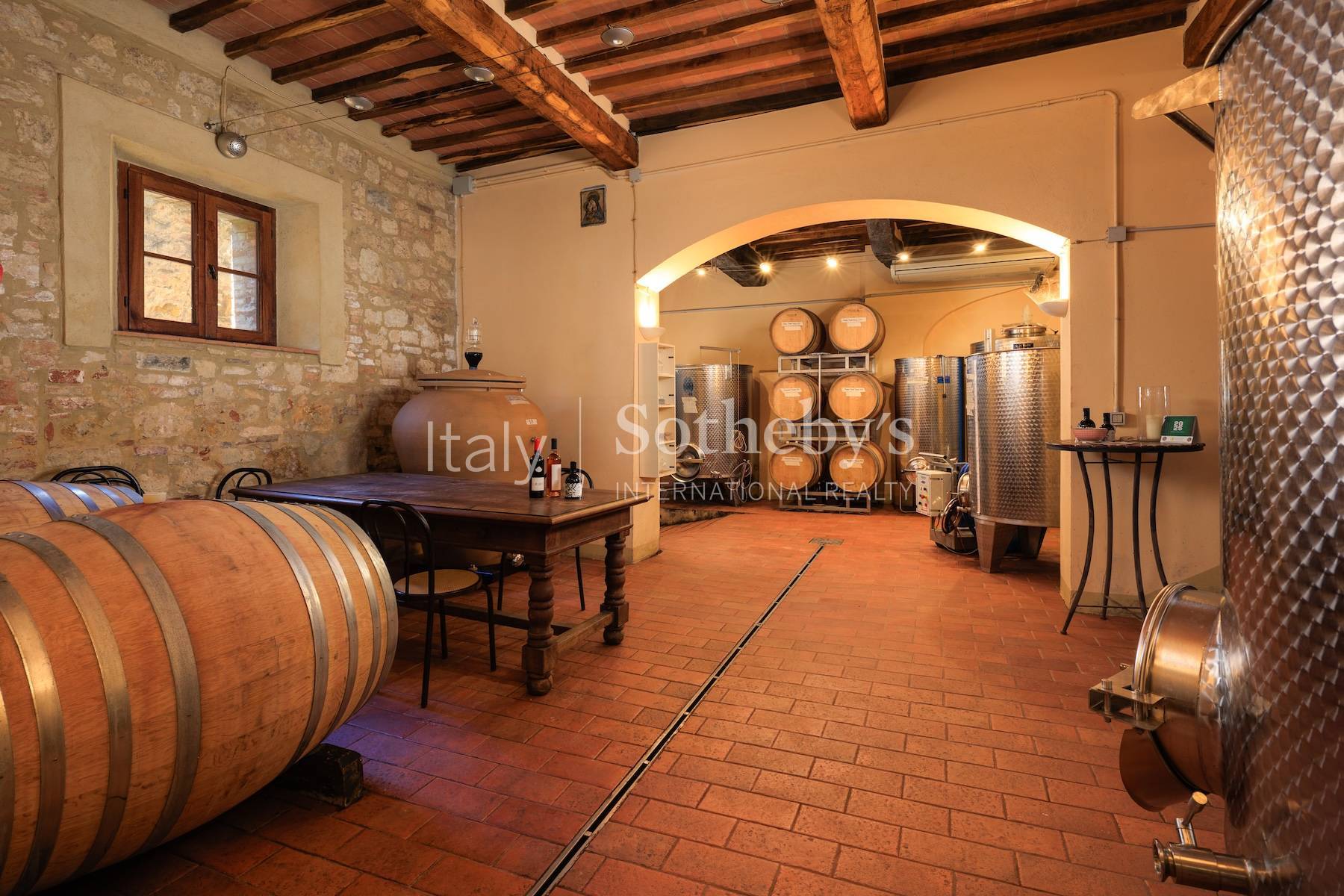  Prestigious estate with historic hamlet and winery - 物件實景