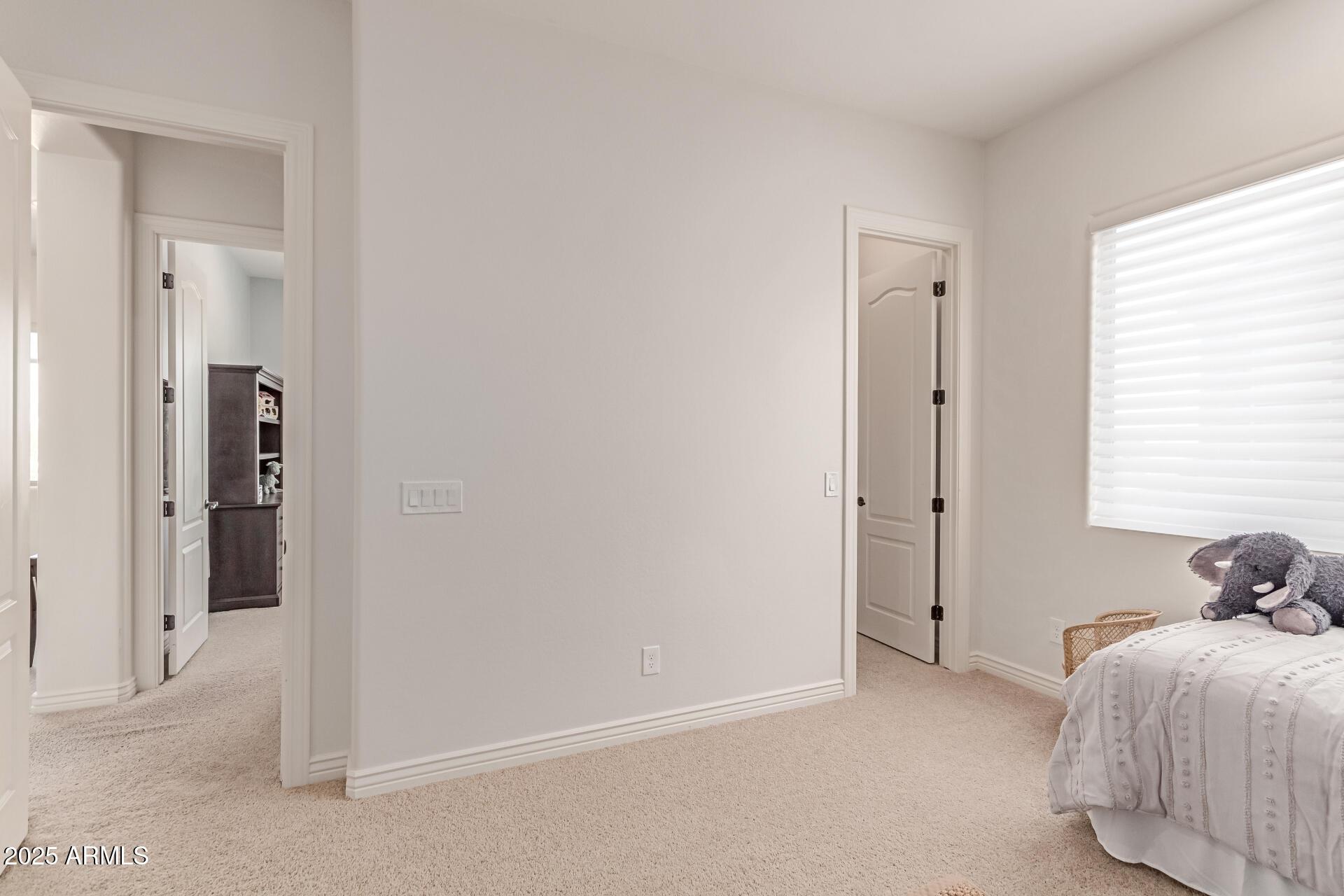 Phoenix, Arizona, 85050, United States, 5 Bedrooms Bedrooms, ,4 BathroomsBathrooms,Residential,For Sale,1980478