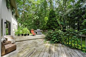 East Greenwich, Rhode Island, 02818, United States, 3 Bedrooms Bedrooms, ,3 BathroomsBathrooms,Residential,For Sale,1920321