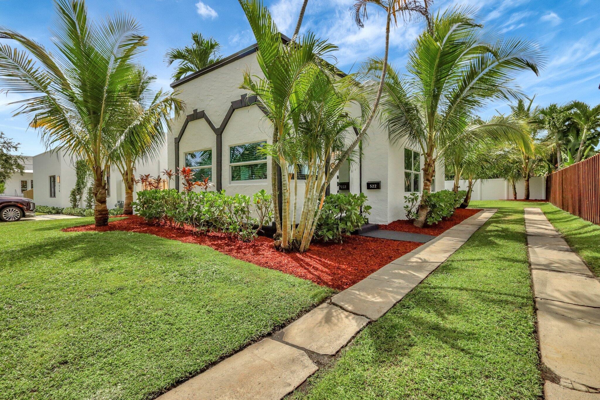 West Palm Beach, Florida, 33401, United States, 2 Bedrooms Bedrooms, ,1 BathroomBathrooms,Residential,For Sale,1942586