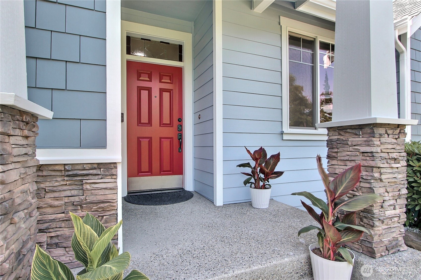 Puyallup, Washington, 98375, United States, 3 Bedrooms Bedrooms, ,3 BathroomsBathrooms,Residential,For Sale,1918513