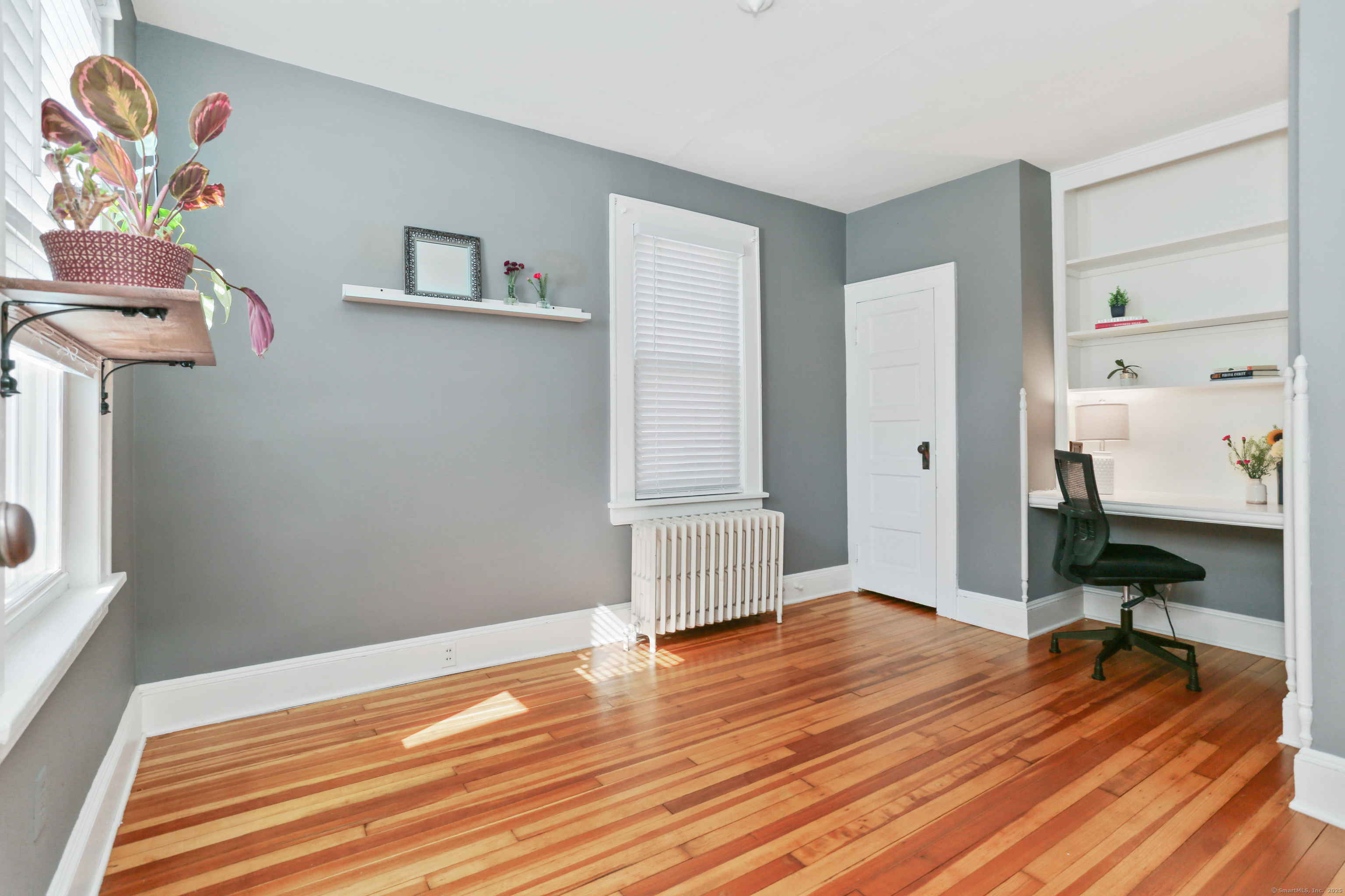 Fairfield, Connecticut, 06825, United States, 4 Bedrooms Bedrooms, ,2 BathroomsBathrooms,Residential,For Sale,1940961